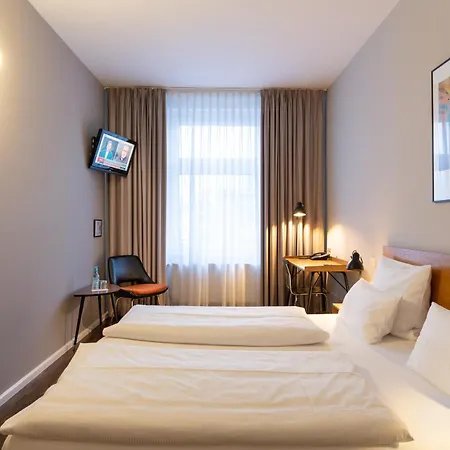 Johann Hotel