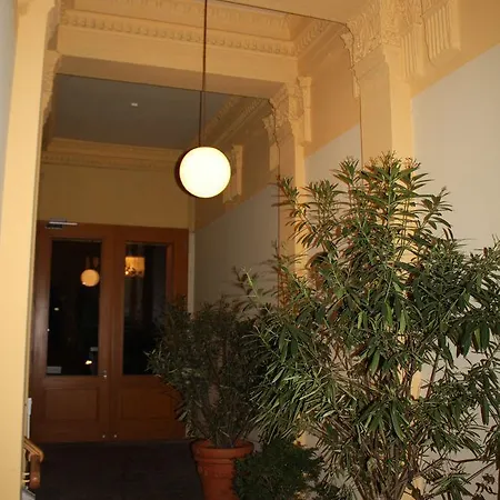 Johann 3* Berlin