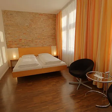 Johann Hotel