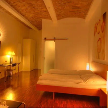 Johann Hotel